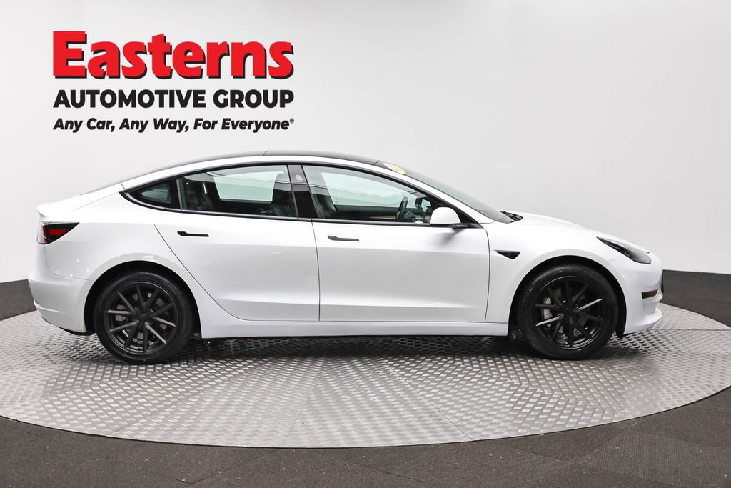 Used 2023 Tesla Model 3 Standard Range RWD image 4