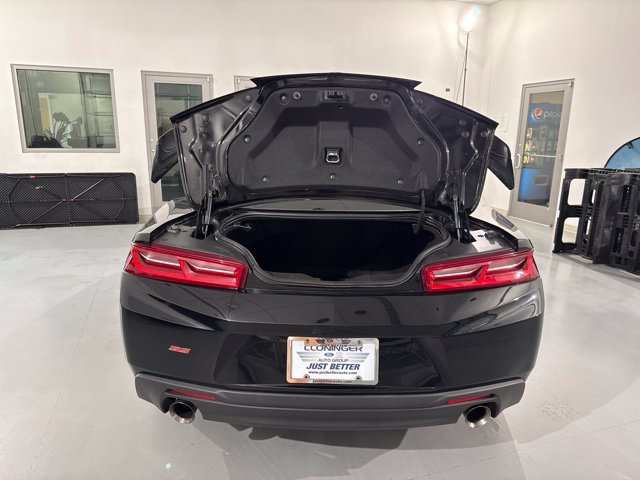 Used 2017 Chevrolet Camaro SS RWD image 9