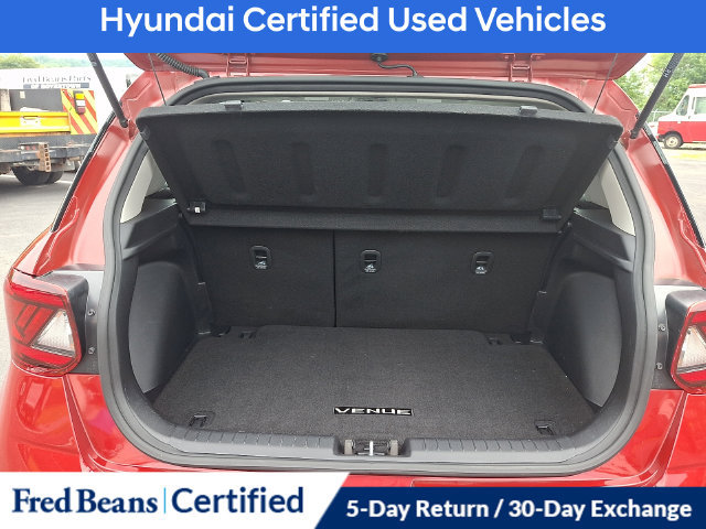 Used 2023 Hyundai Venue Limited FWD image 34
