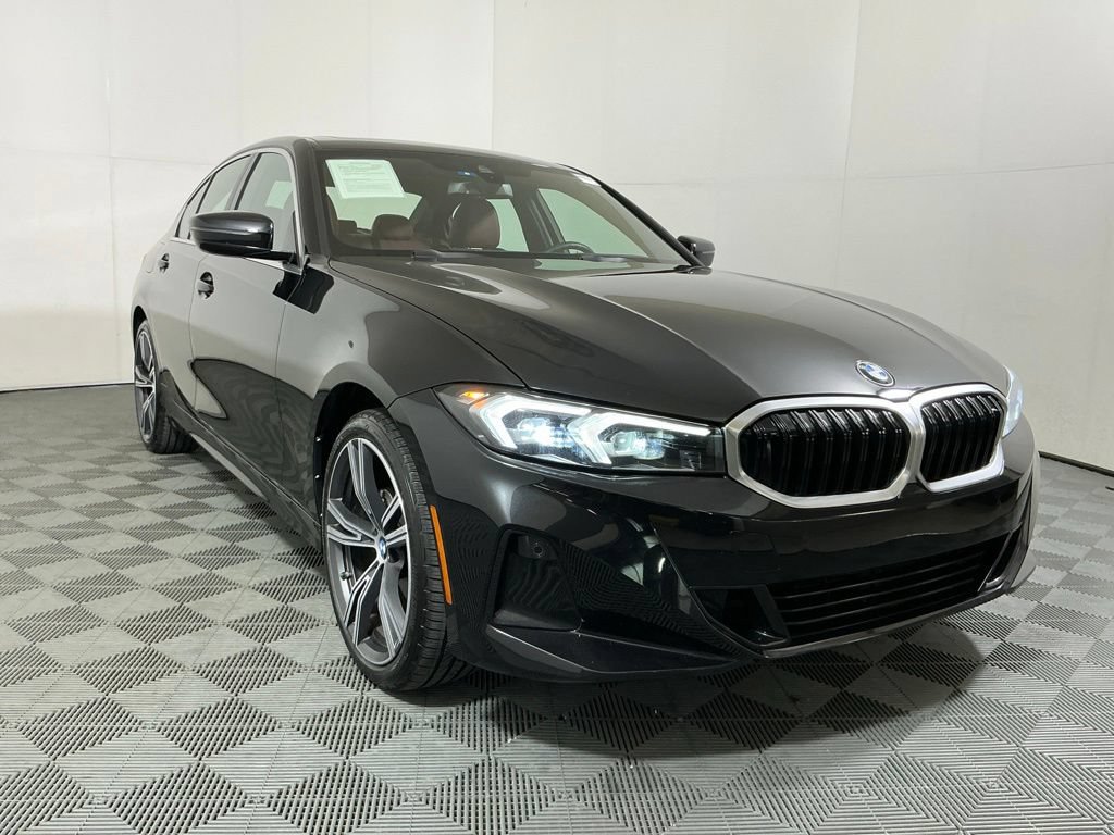 Certified 2024 BMW 330i xDrive Sedan w/ Convenience Package AWD/4WD image 4