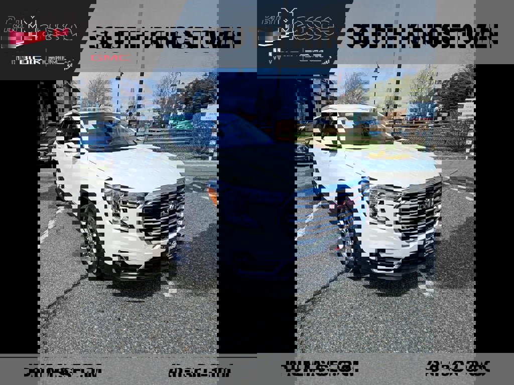 Used 2024 GMC Terrain SLT image 7