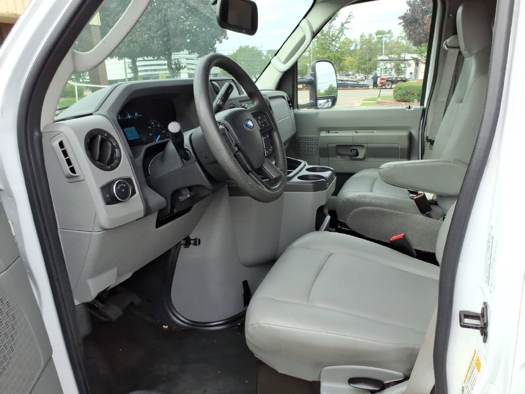 Used 2022 Ford E-450 and Econoline 450 Super Duty w/ Power Windows & Locks Group RWD image 11