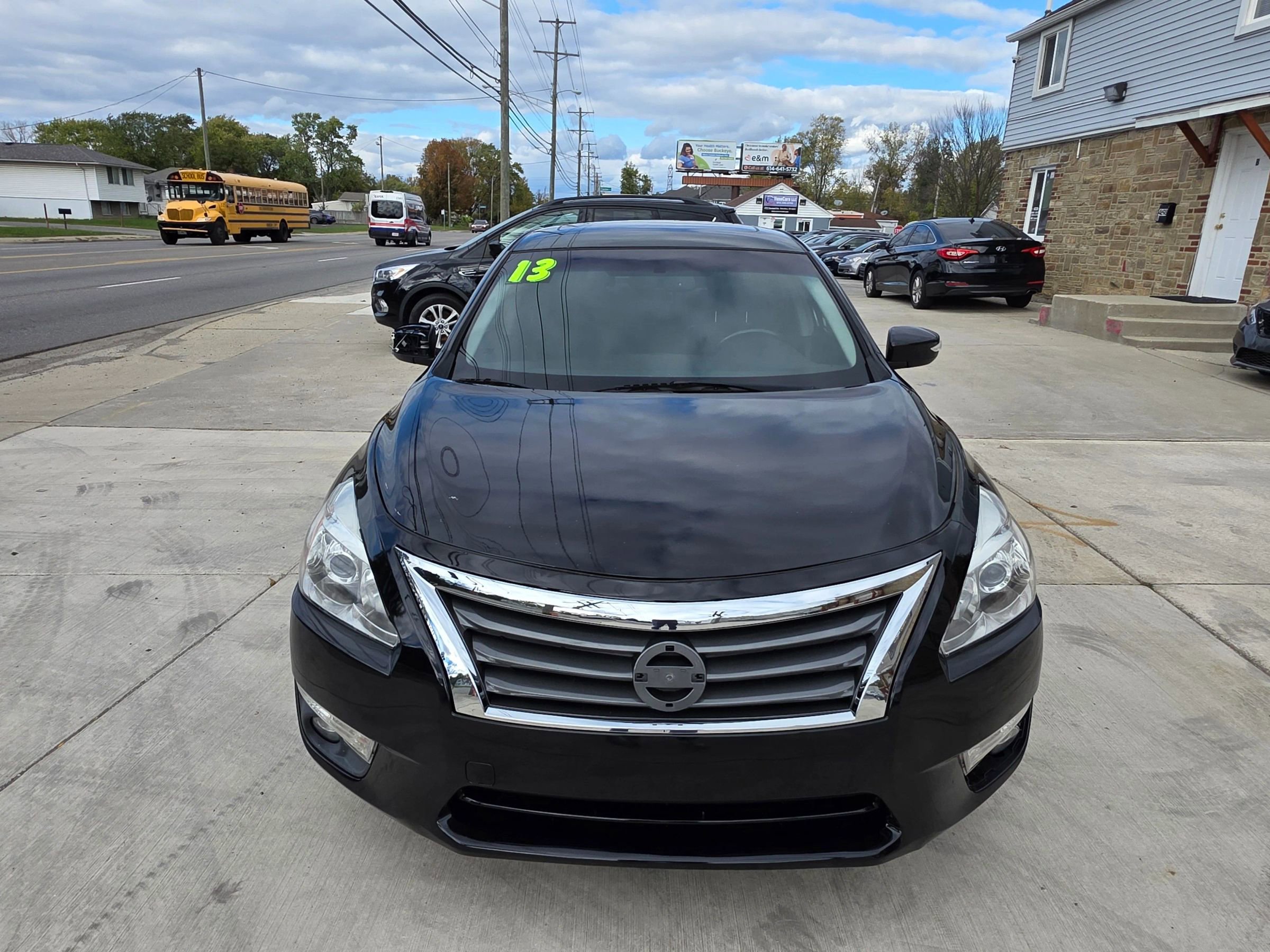 Used 2013 Nissan Altima 2.5 SL w/ Technology Pkg FWD image 11
