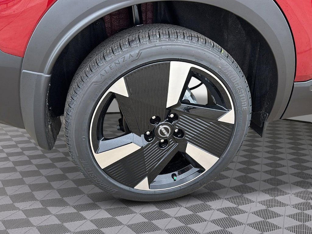 New 2026 Nissan Kicks SR w/ Cold Weather Package image 12