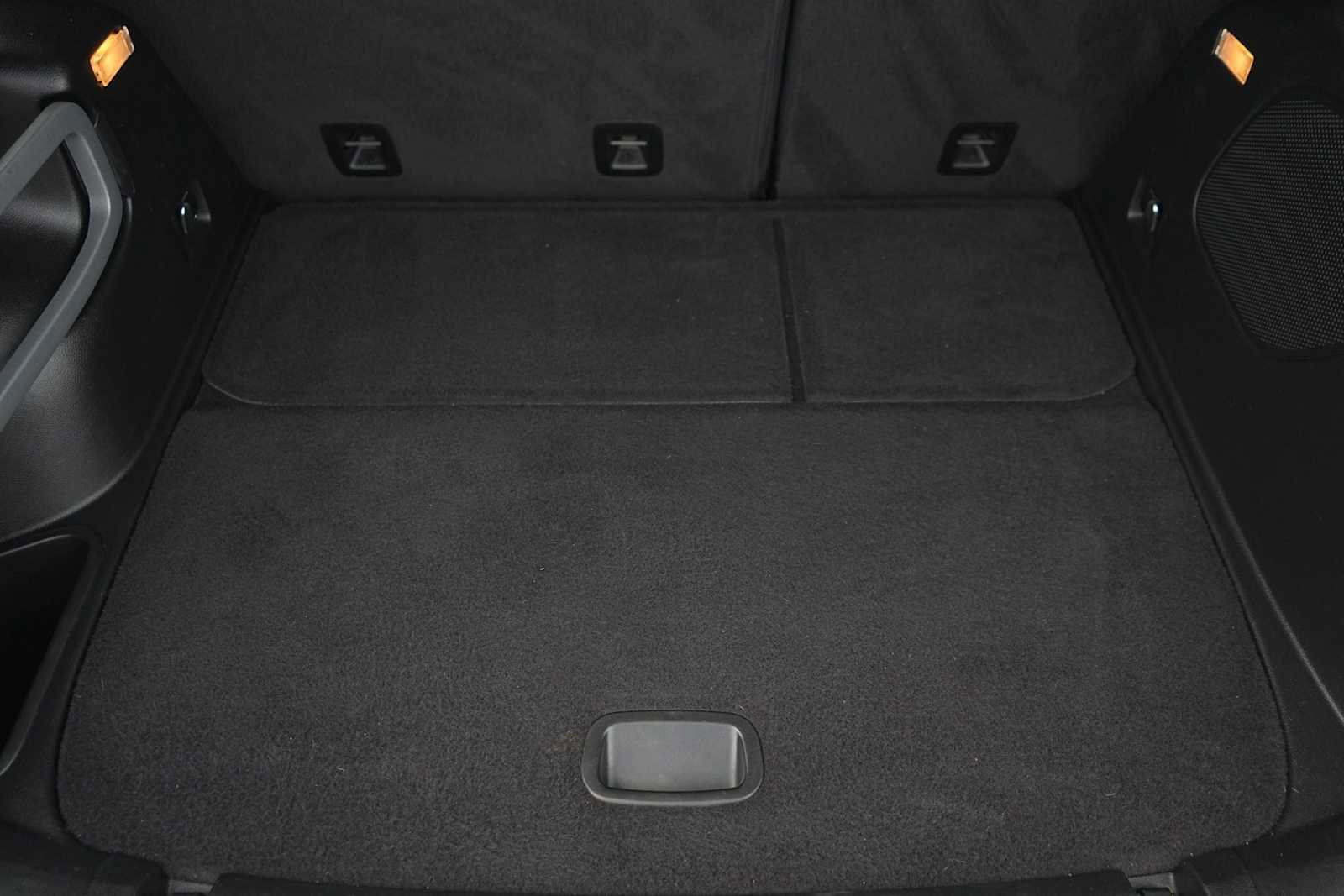 Used 2017 Jeep Cherokee Latitude w/ Comfort & Sound Group FWD image 26