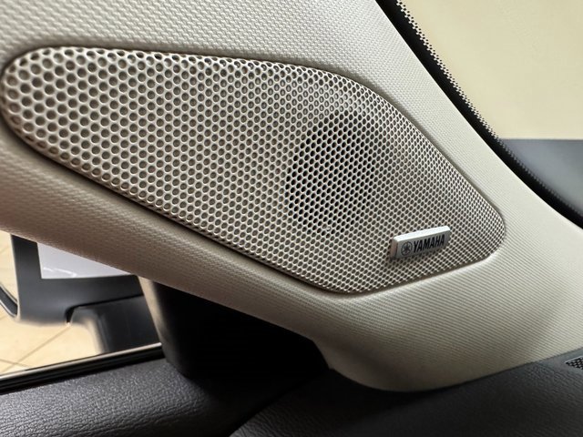 New 2025 Mitsubishi Outlander SEL image 19