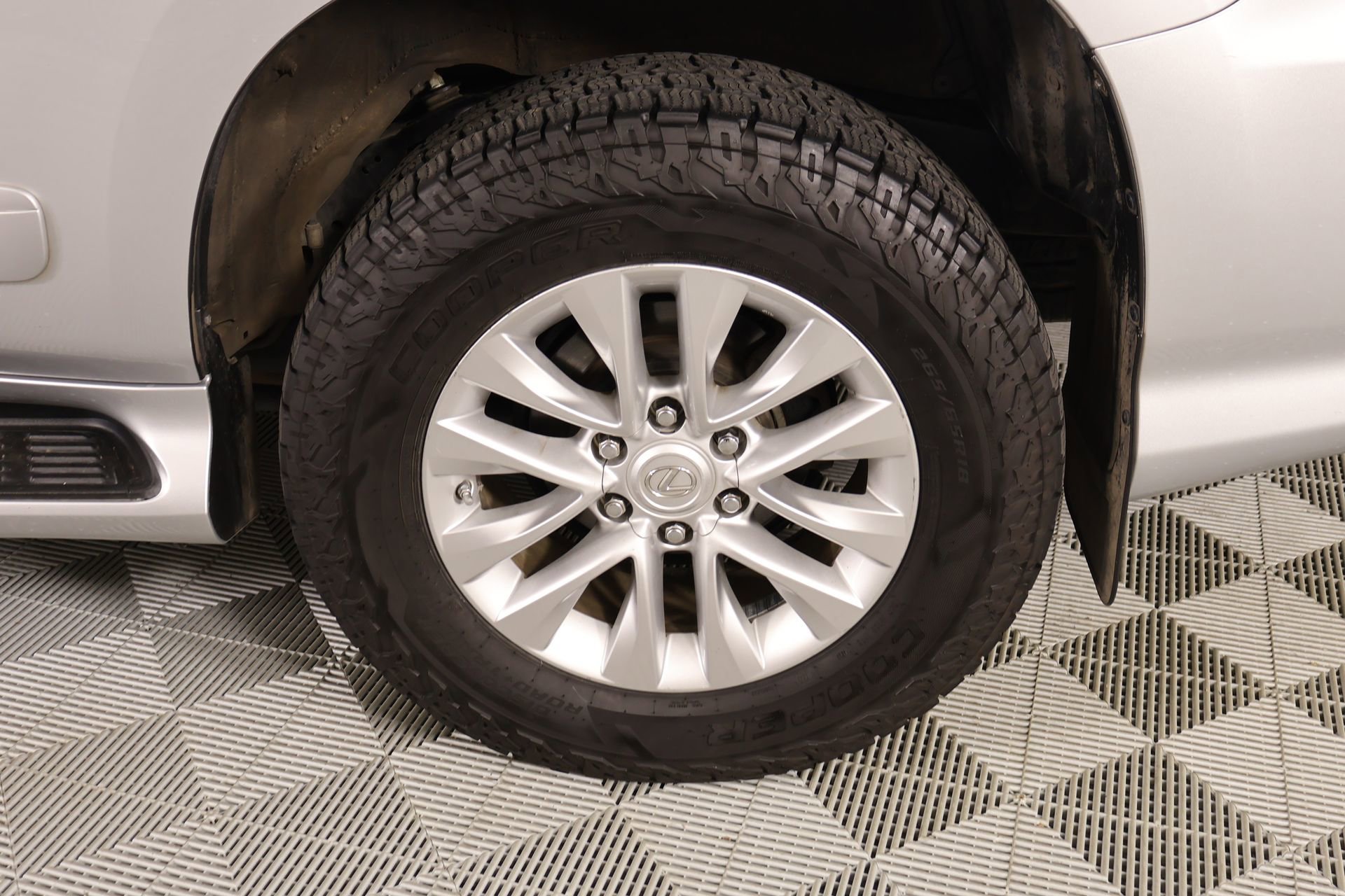 Used 2018 Lexus GX 460 Premium w/ Premium Package image 20