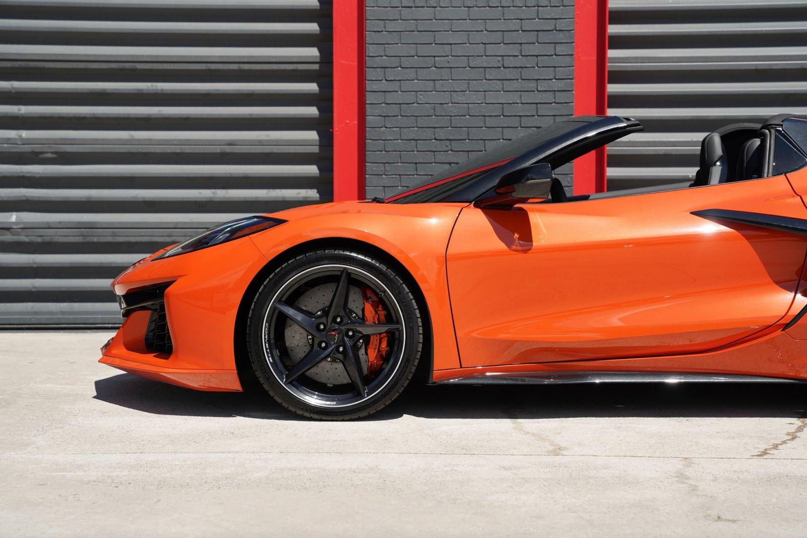 Used 2025 Chevrolet Corvette E-Ray w/ Stealth Interior Trim Package AWD/4WD image 13