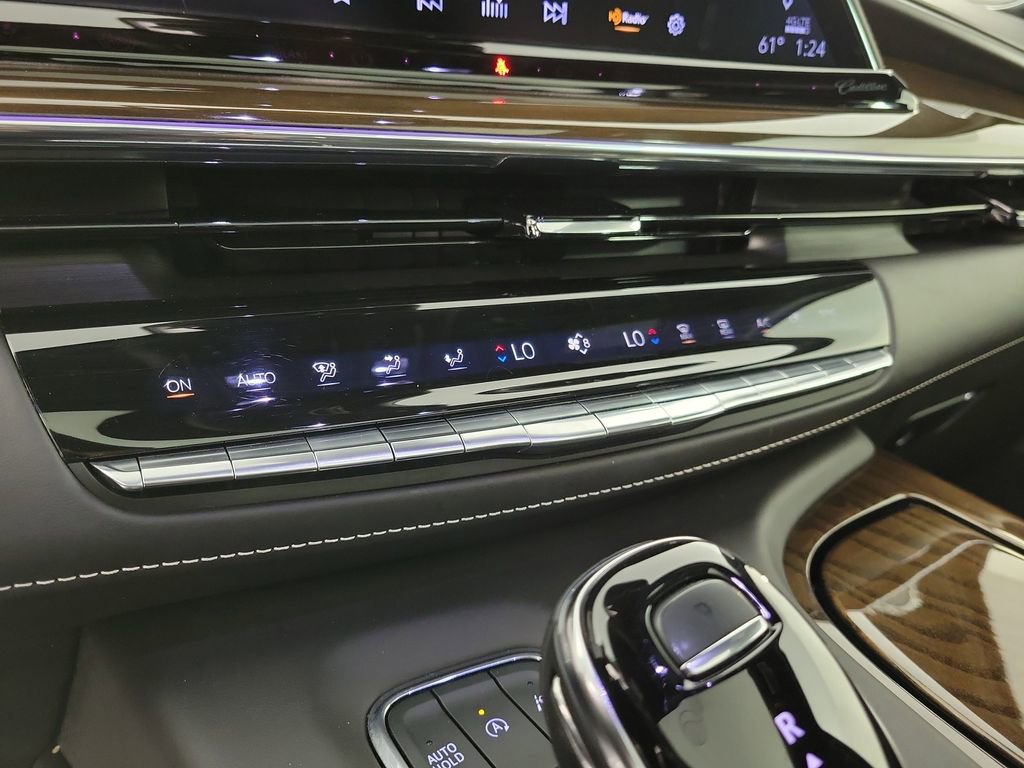 Certified 2023 Cadillac Escalade ESV Premium Luxury Platinum image 29