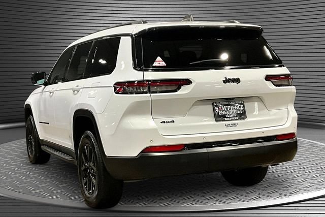 Used 2024 Jeep Grand Cherokee L Altitude AWD/4WD image 4