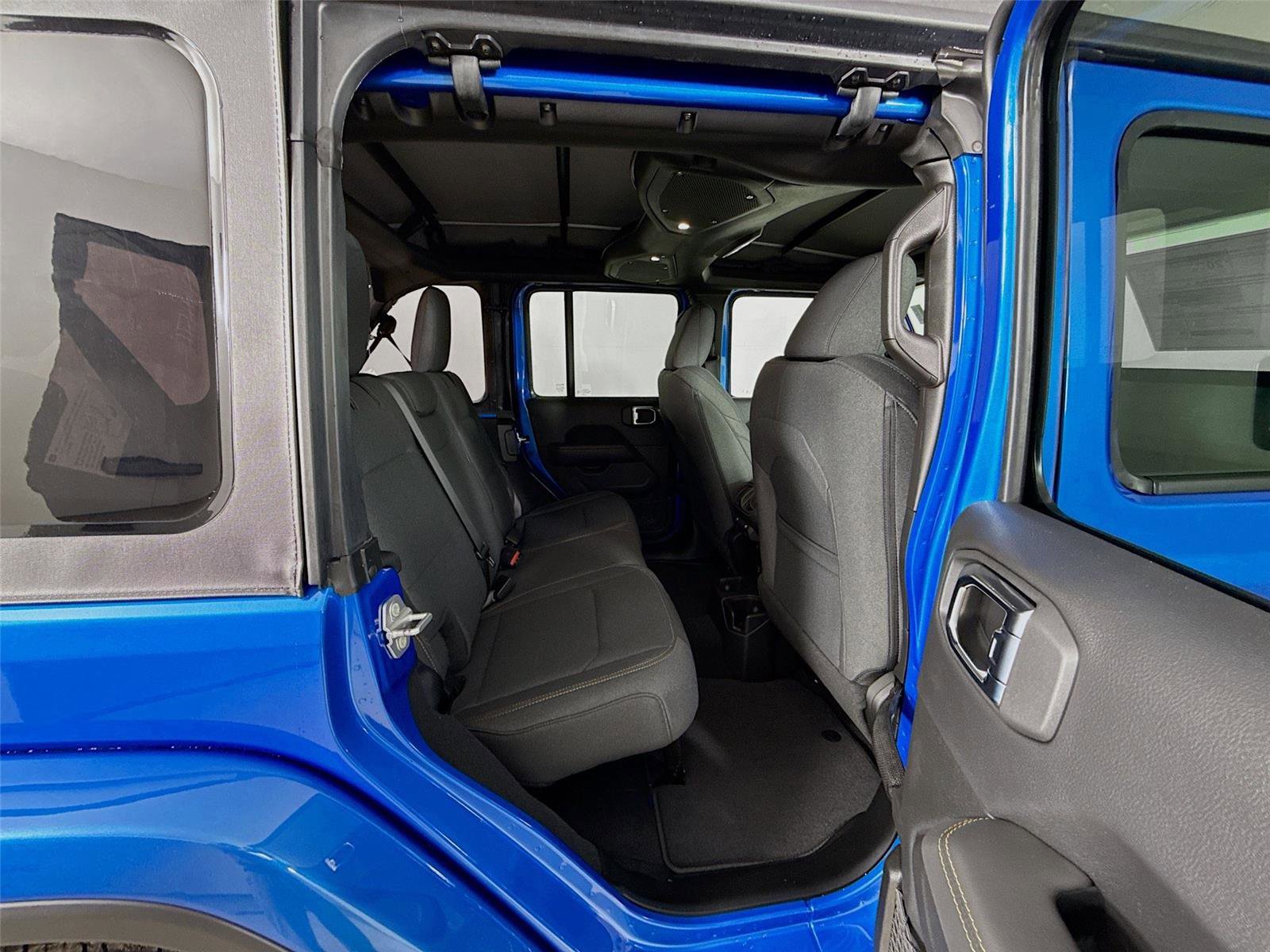 New 2025 Jeep Wrangler Sahara w/ Technology Group image 29