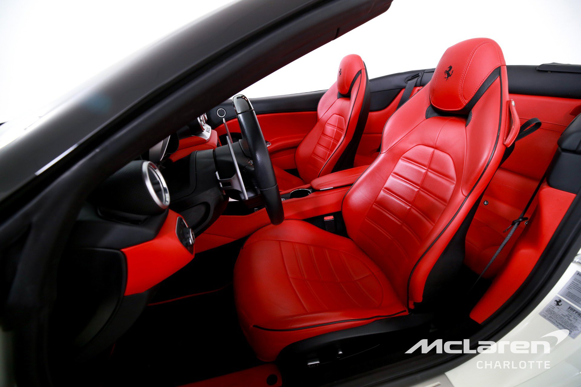 Used 2017 Ferrari California T image 12