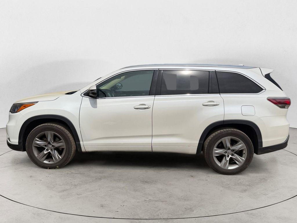 Used 2015 Toyota Highlander Limited w/ Driver Technology Package image 2