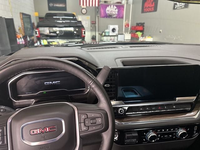 Used 2025 GMC Sierra 1500 Elevation AWD/4WD image 10