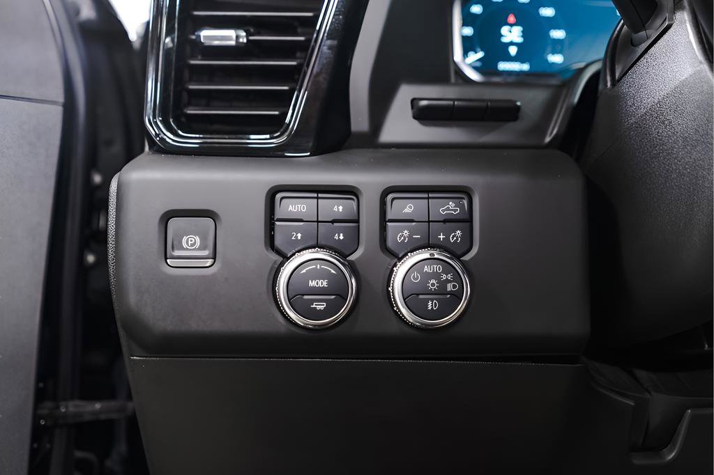 Used 2025 GMC Sierra 2500 AT4 w/ AT4 Premium Plus Package image 19