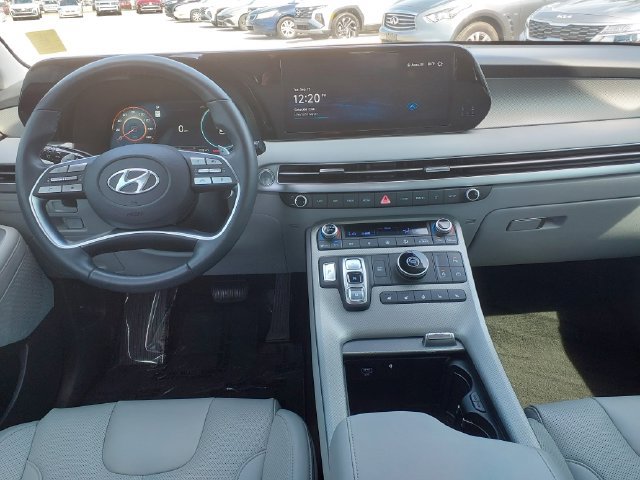 Certified 2025 Hyundai Palisade SEL FWD image 12