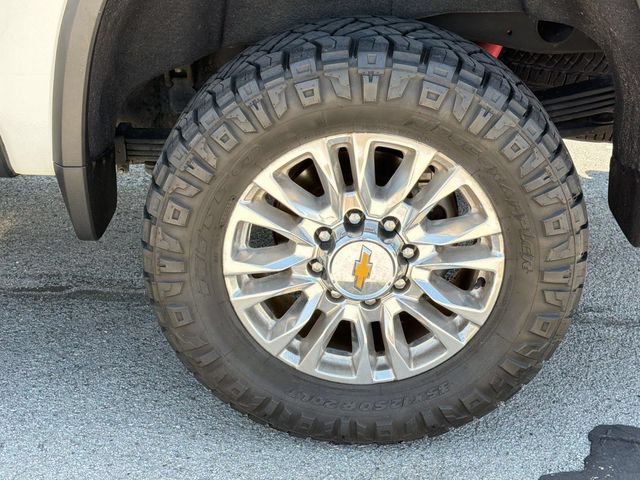 Used 2023 Chevrolet Silverado 2500 High Country w/ LPO, Hitch Package AWD/4WD image 14