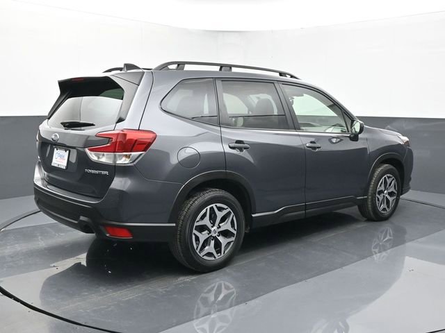 Used 2024 Subaru Forester Premium image 5