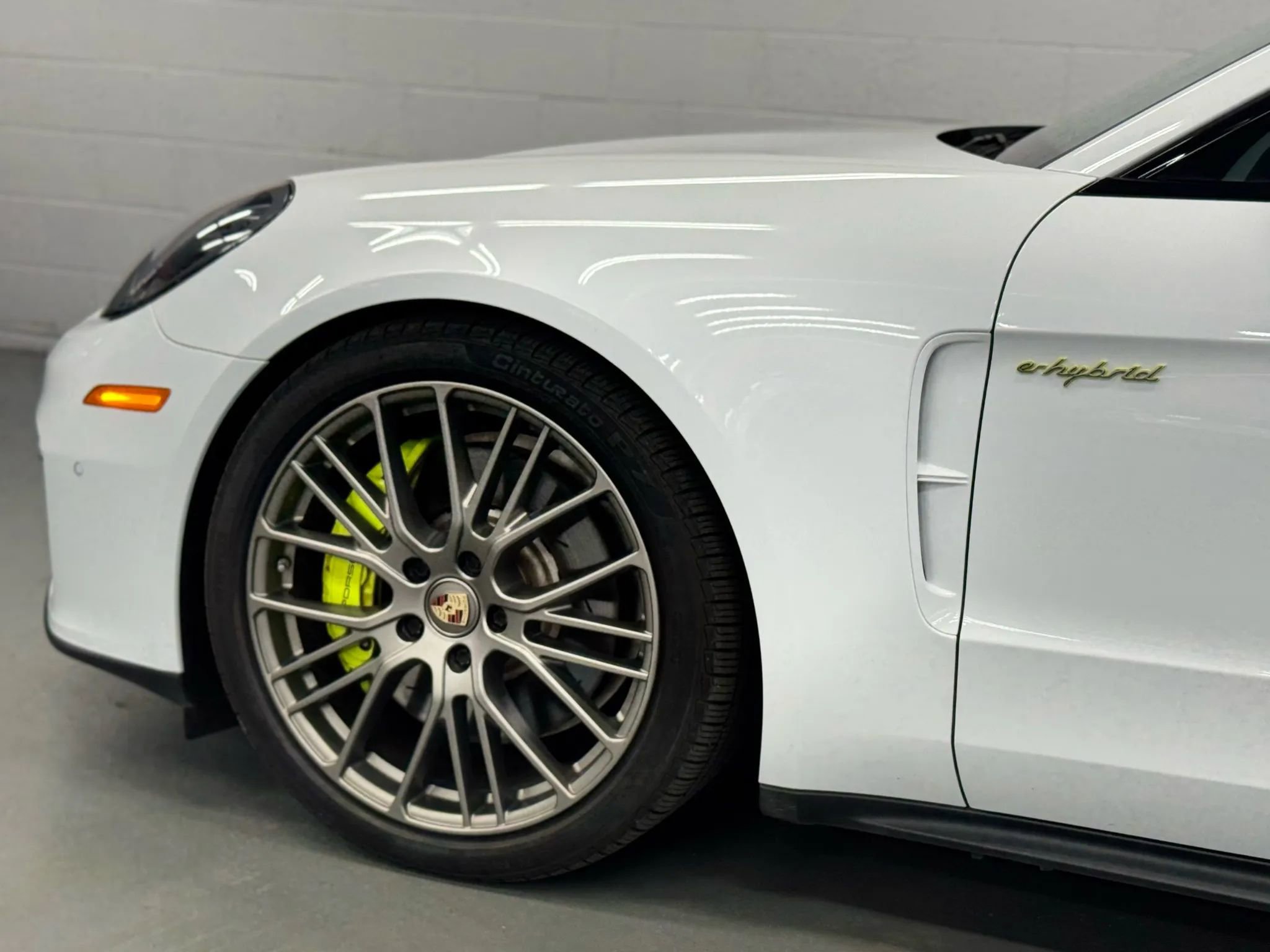 Used 2023 Porsche Panamera 4 Platinum Edition AWD/4WD image 4