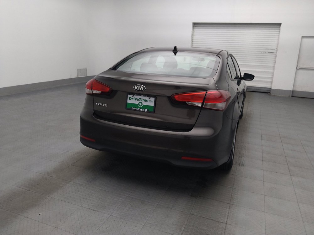 Used 2017 Kia Forte LX FWD image 7