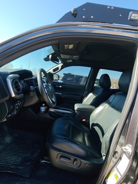 Used 2021 Toyota Tacoma Limited w/ Nightshade Package image 21