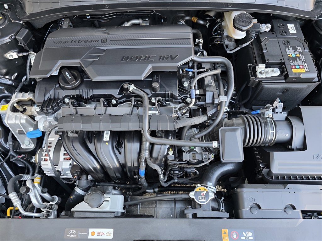 Certified 2025 Hyundai Elantra Limited image 10