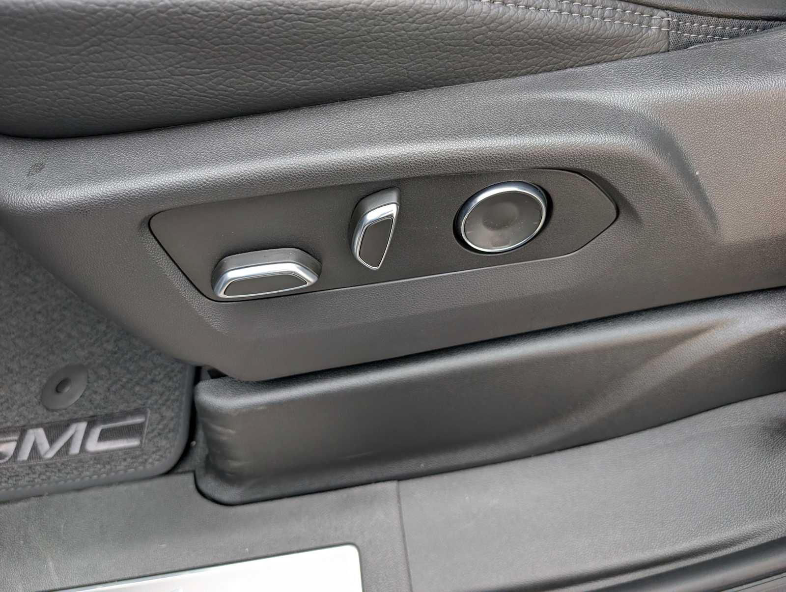 New 2026 GMC Yukon Denali AWD/4WD image 28