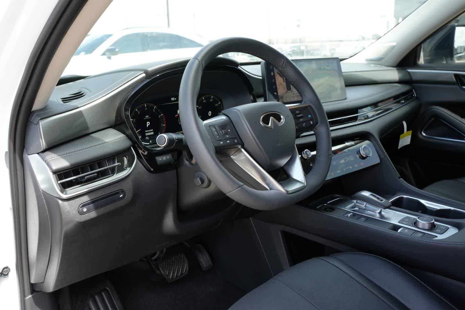 Used 2026 INFINITI QX60 Luxe w/ Cargo Package FWD image 16