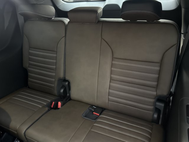 New 2027 GMC Acadia Denali Ultimate w/ LPO, Floor Liner Package AWD/4WD image 7