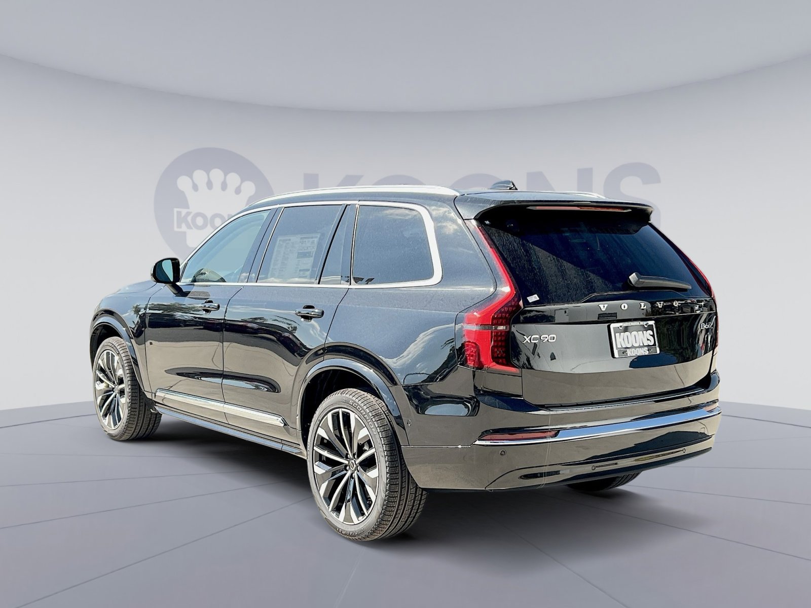 New 2026 Volvo XC90 B6 Plus w/ Protection Package Premier image 4
