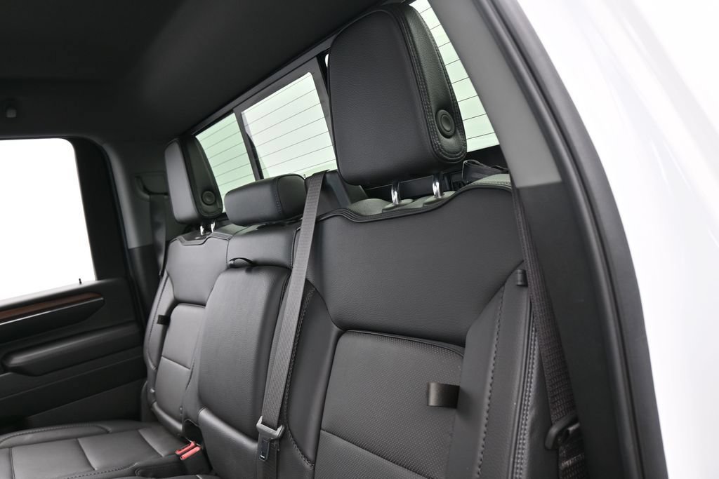 Used 2024 GMC Sierra 2500 Denali w/ Denali Reserve Package AWD/4WD image 44