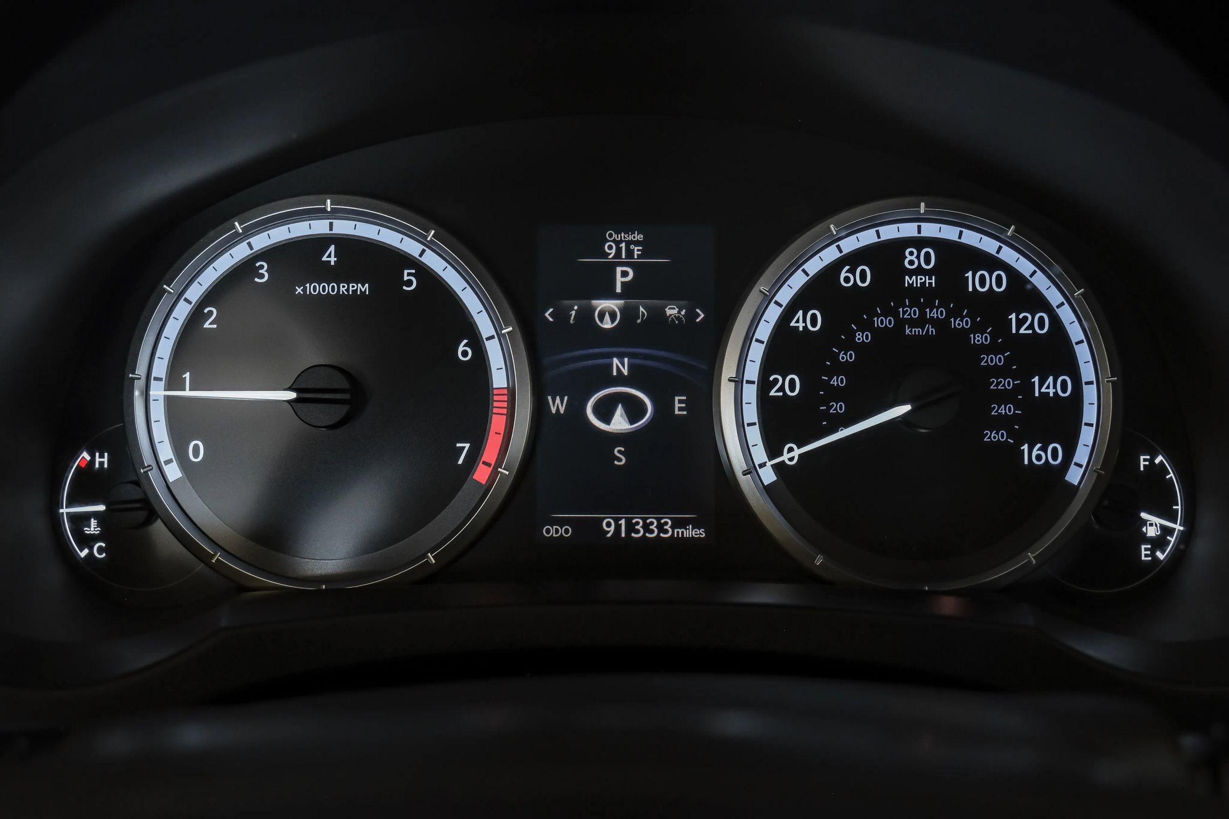 Used 2016 Lexus RC 350 w/ Luxury Package RWD image 19