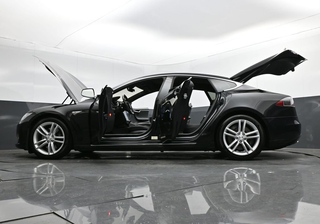 Used 2015 Tesla Model S 85D AWD/4WD image 32