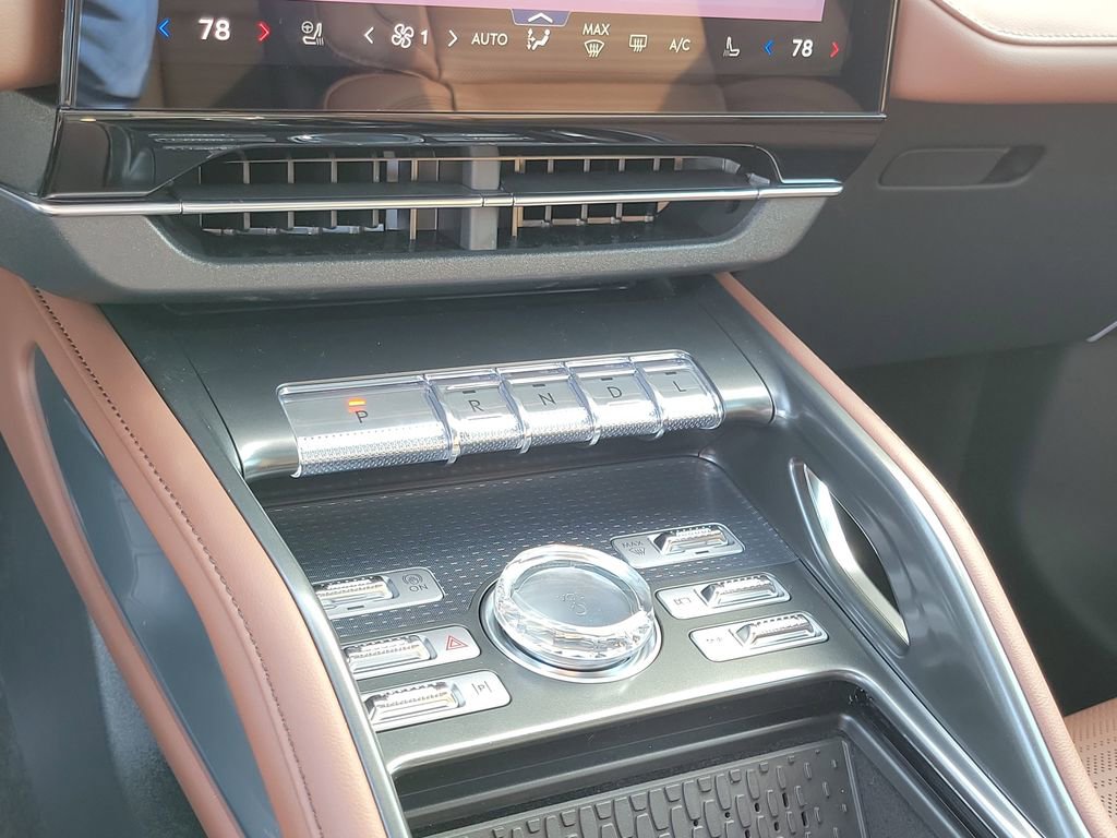 New 2026 Lincoln Nautilus Reserve AWD/4WD image 28