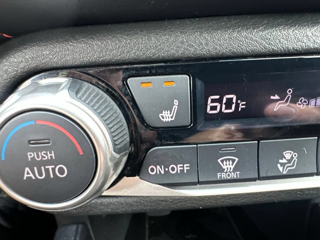 Used 2024 Nissan Versa SR FWD image 26