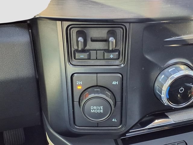 Used 2025 Ford F450 Lariat w/ Lariat Ultimate Package AWD/4WD image 17