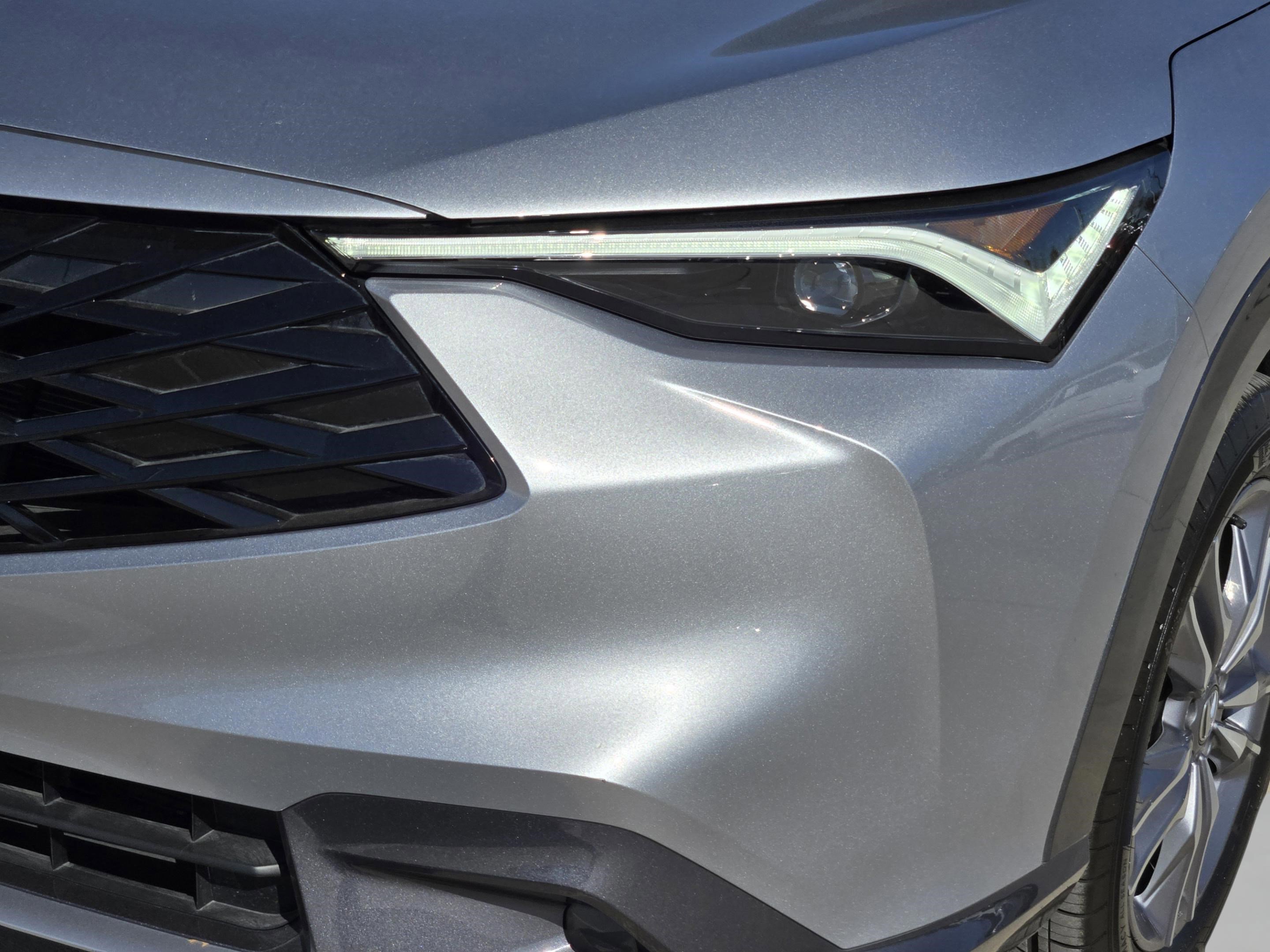 Certified 2025 Acura ADX Base image 31