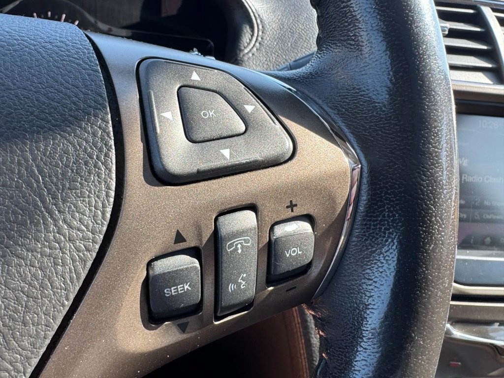 Used 2014 Lincoln MKX FWD w/ Equipment Group 102A image 19