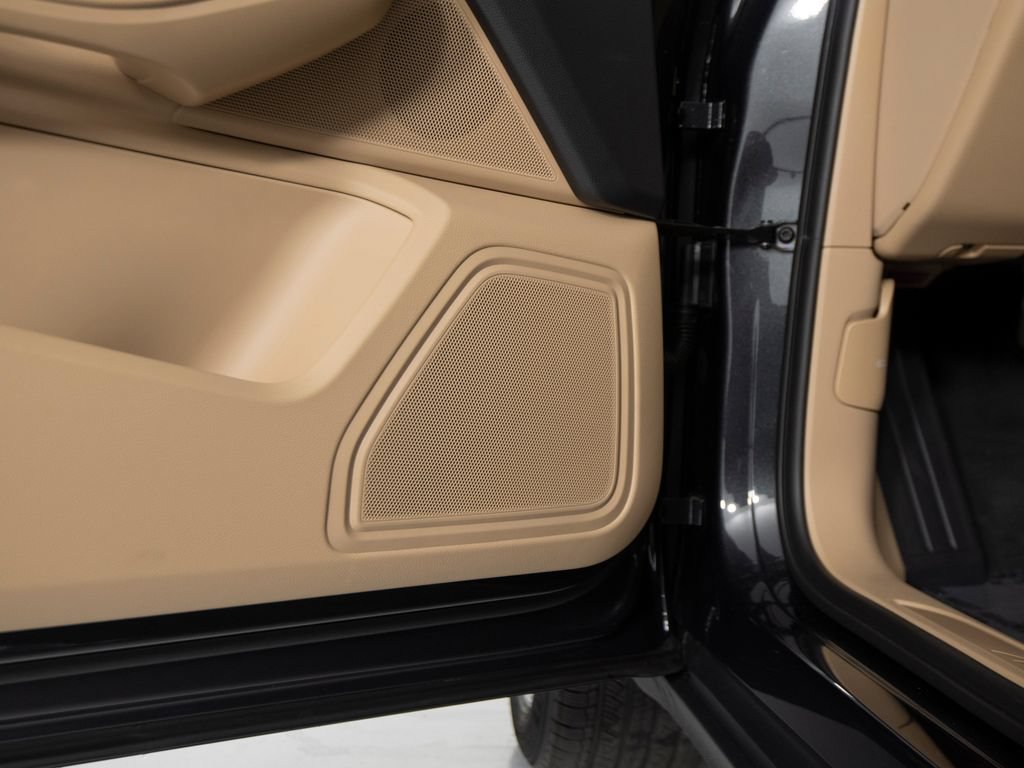 New 2026 Porsche Macan AWD/4WD image 21