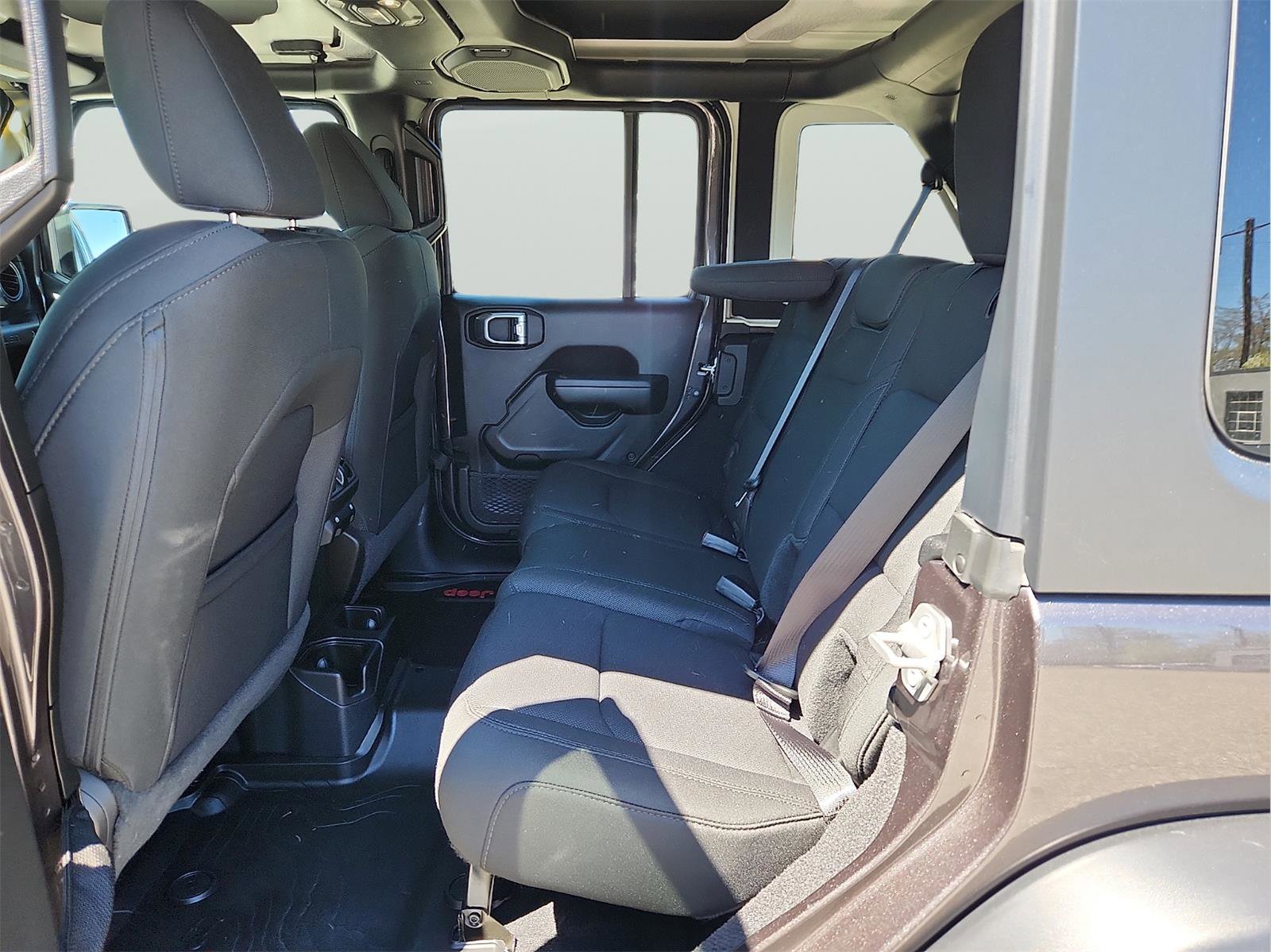 Used 2021 Jeep Wrangler Unlimited Sport image 9