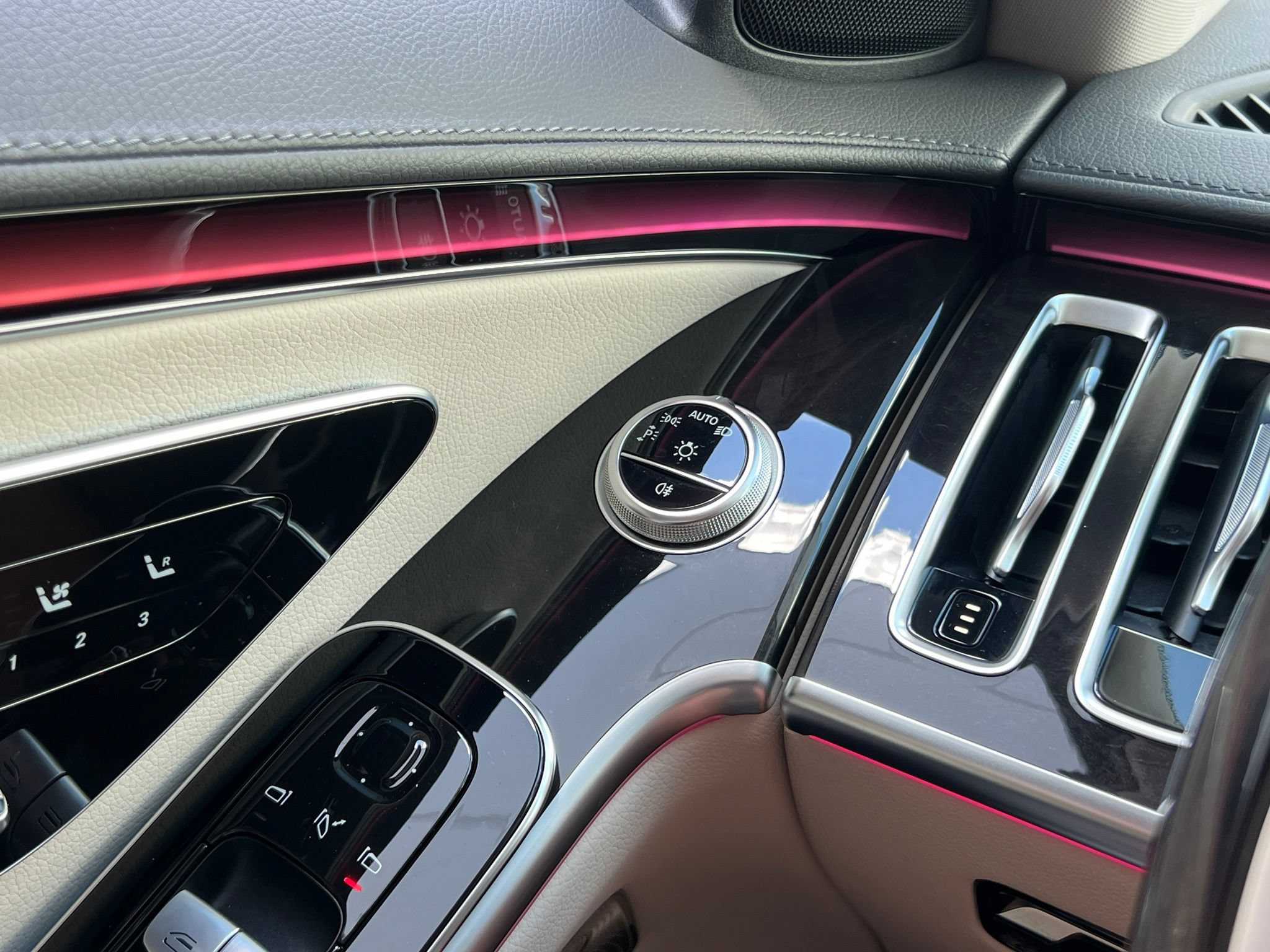 Used 2023 Mercedes-Benz S 500 4MATIC image 32
