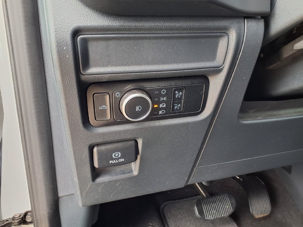 Used 2024 Ford F150 XLT w/ XLT Black Appearance Package RWD image 23
