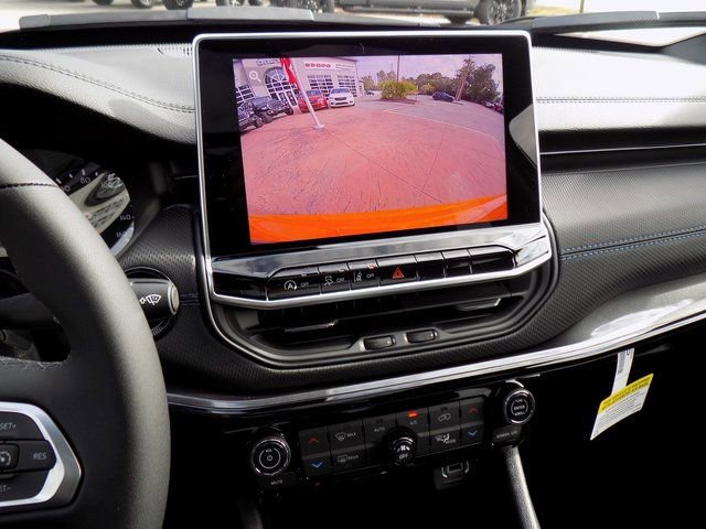 New 2026 Jeep Compass Latitude w/ Sun and Sound Group image 31