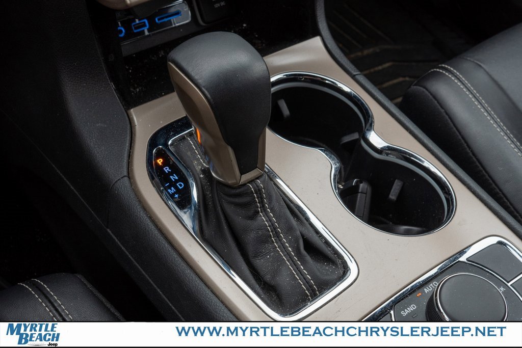 Used 2017 Jeep Grand Cherokee Limited image 25