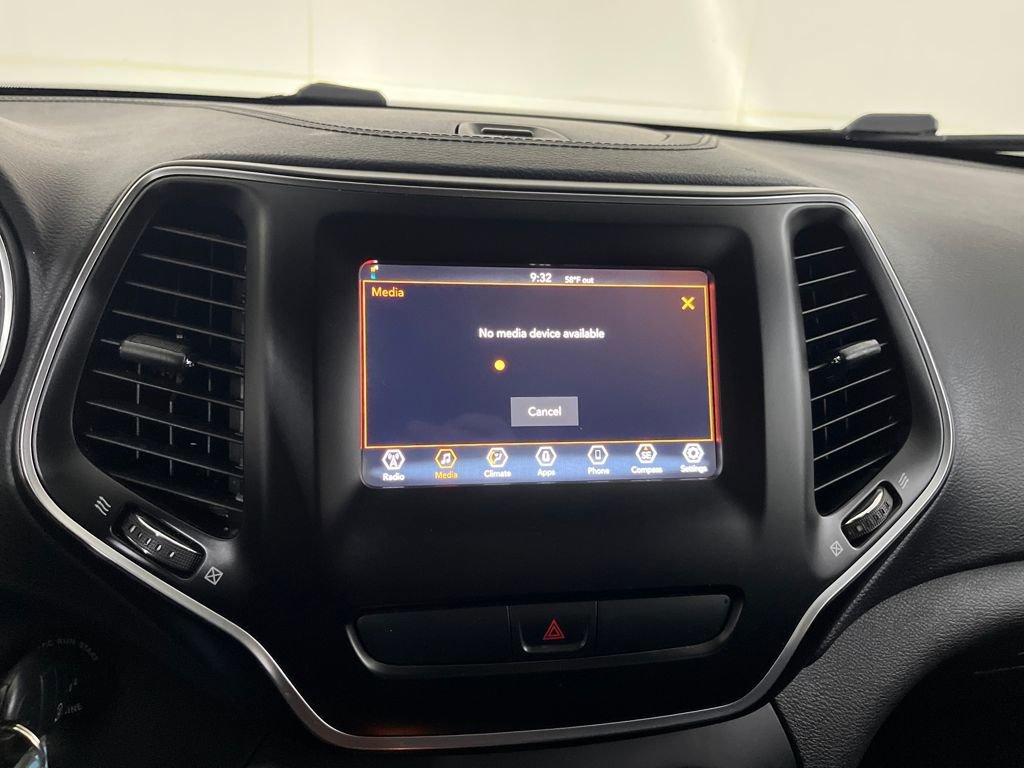 Used 2019 Jeep Cherokee Latitude w/ Popular Appearance Group image 69