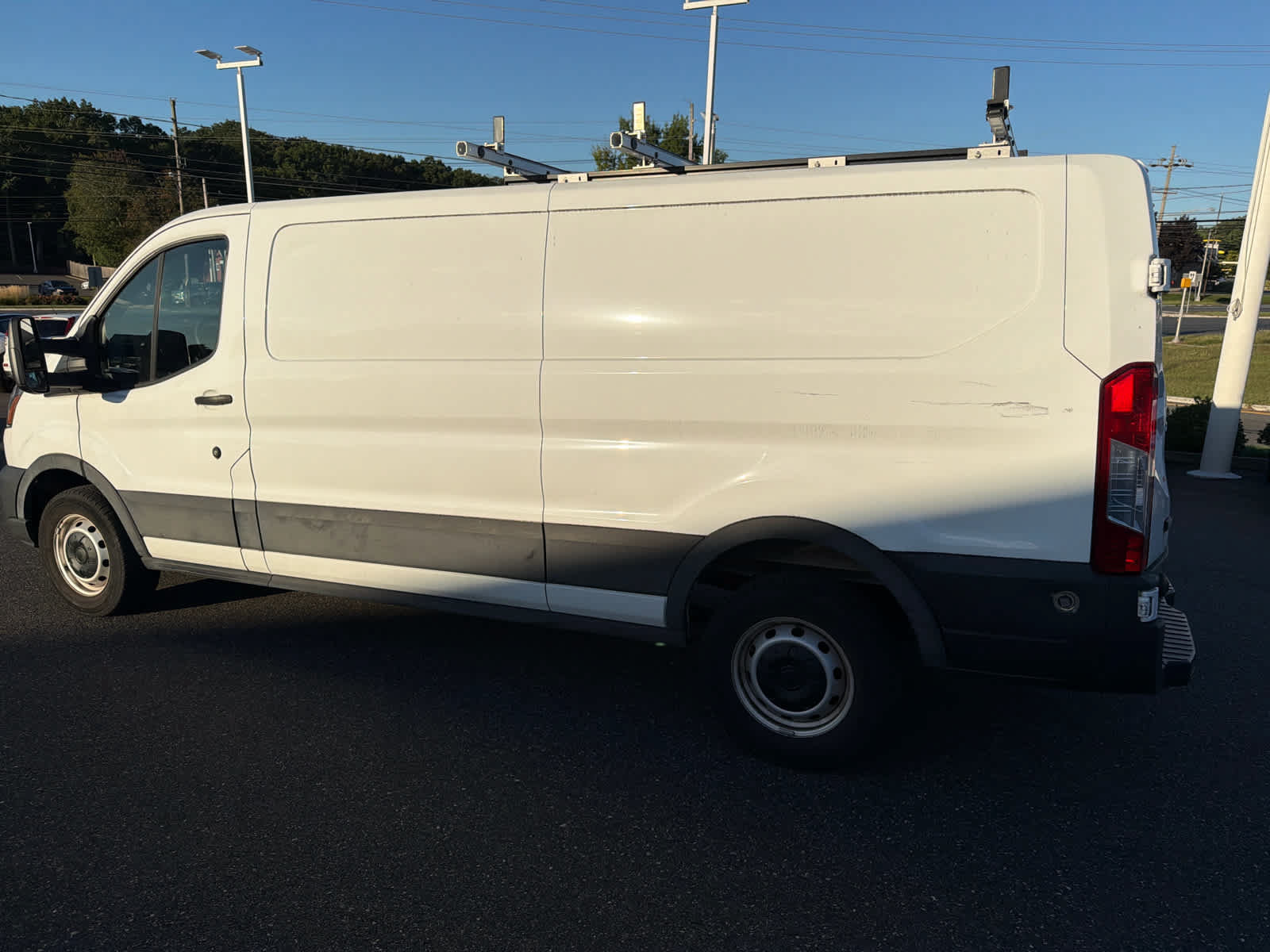 Used 2020 Ford Transit 150 Low Roof RWD image 5