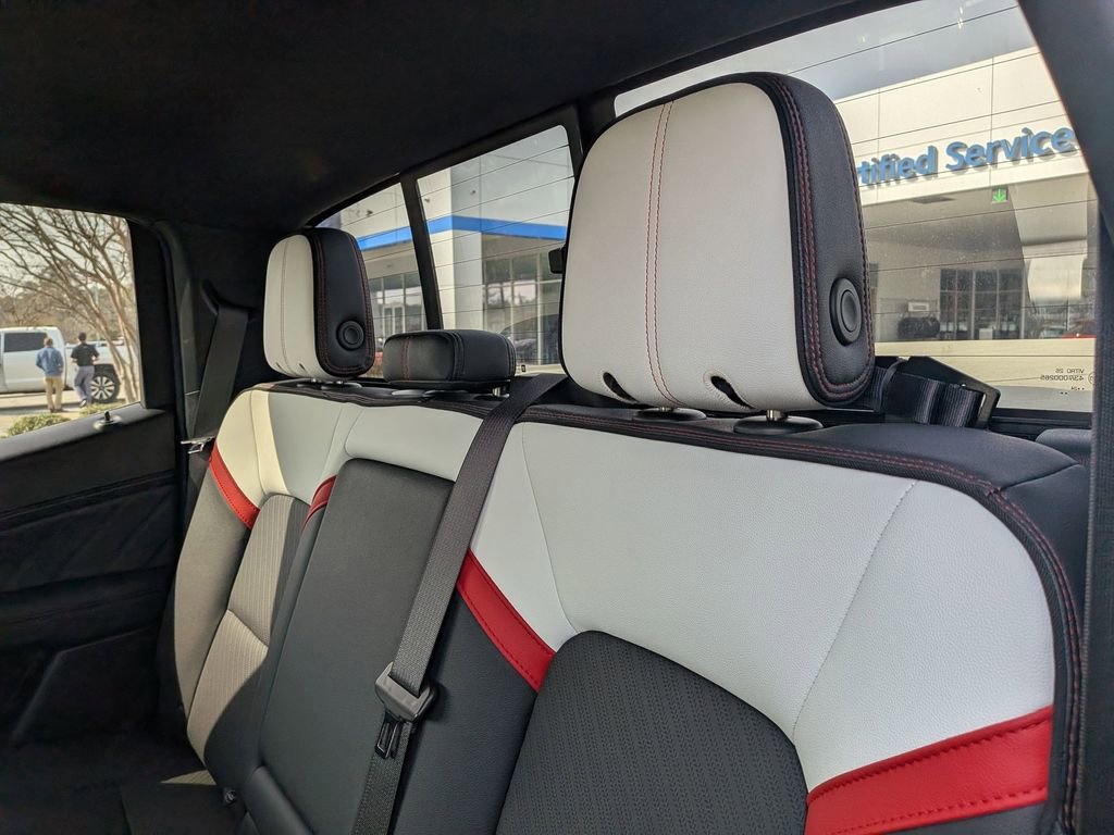 Used 2024 GMC Canyon AT4X image 27