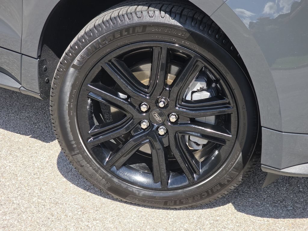 Used 2021 Ford Edge ST-Line AWD/4WD image 8