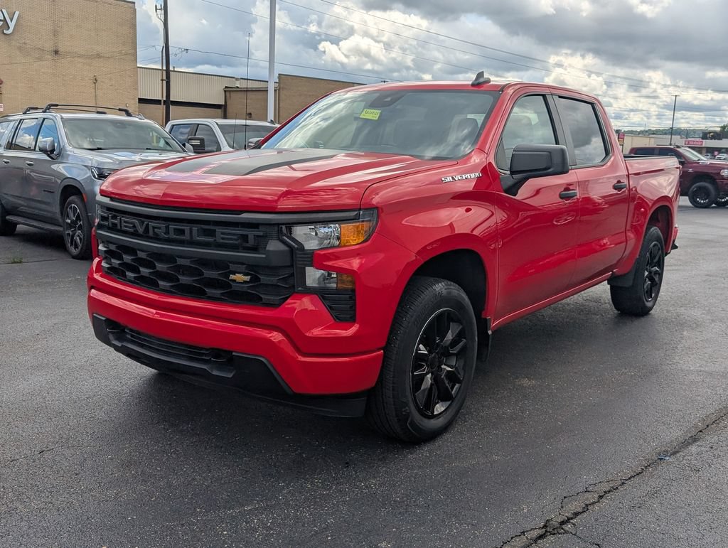 Used 2023 Chevrolet Silverado 1500 Custom AWD/4WD image 3