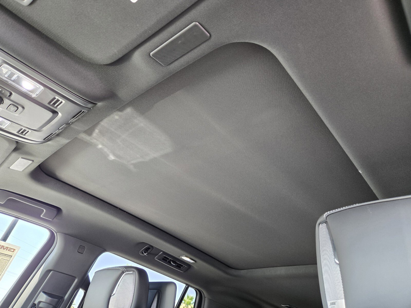 New 2025 GMC Yukon AT4 Ultimate w/ LPO, AT4 Appearance Package image 7